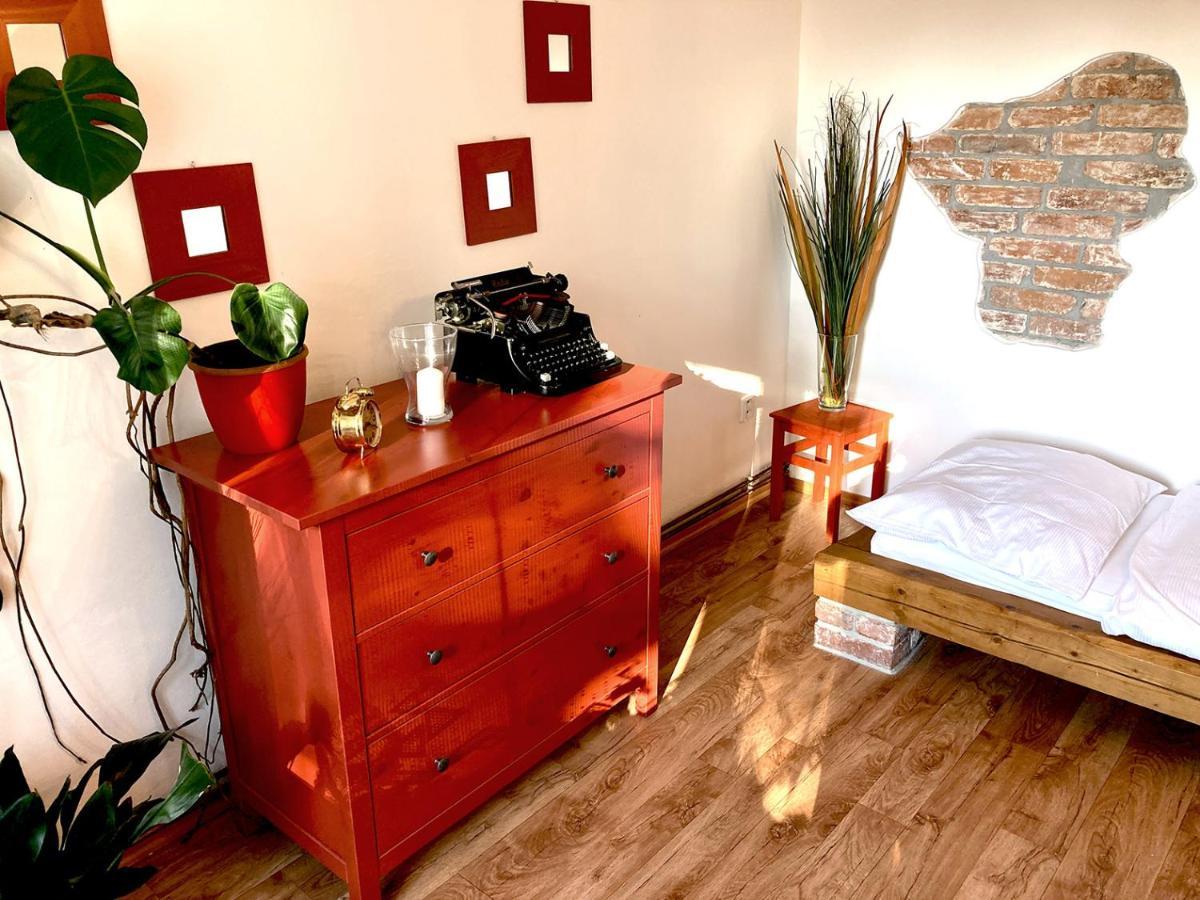 Apartmany Tones Hanusovice ภายนอก รูปภาพ